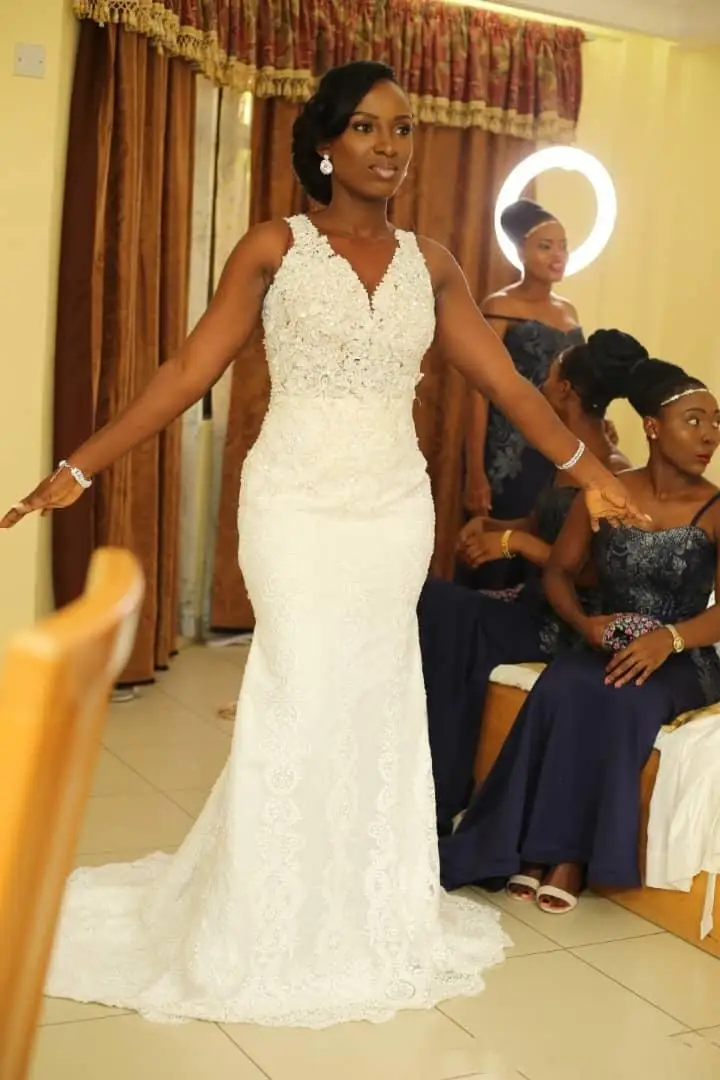 - Africano Branco Sereia Vestidos de Noiva Com Trem Destacável de Pescoço de V Apliques País Vestidos de Noiva vestidos de noiva Imagem 3