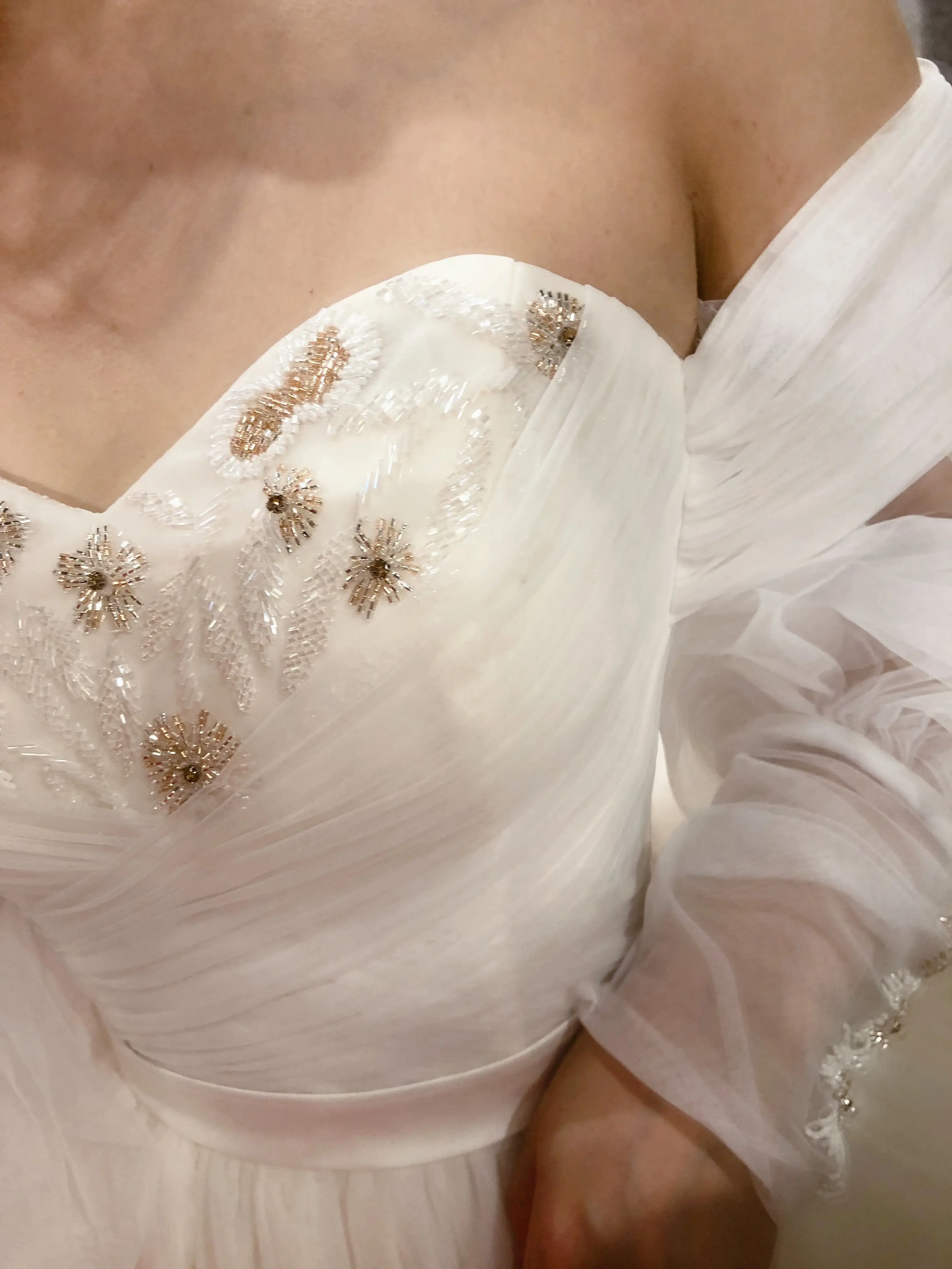 Fotos reais Fora o Ombro decote Completo Mangas Beading Bonito Vestido de Casamento Vestido de Noiva Feito de 2023 Imagem 1